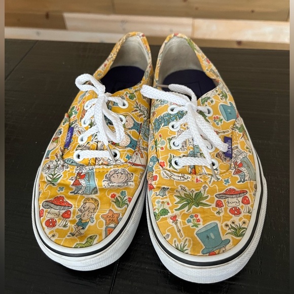 Vans x Liberty of London Alice in Wonderland Rare Women's Sneakers SZ 7 - Picture 2 of 8